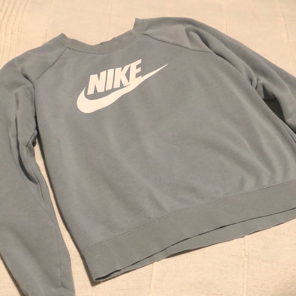 Nike Sweatshirt - Picture 1 of 4